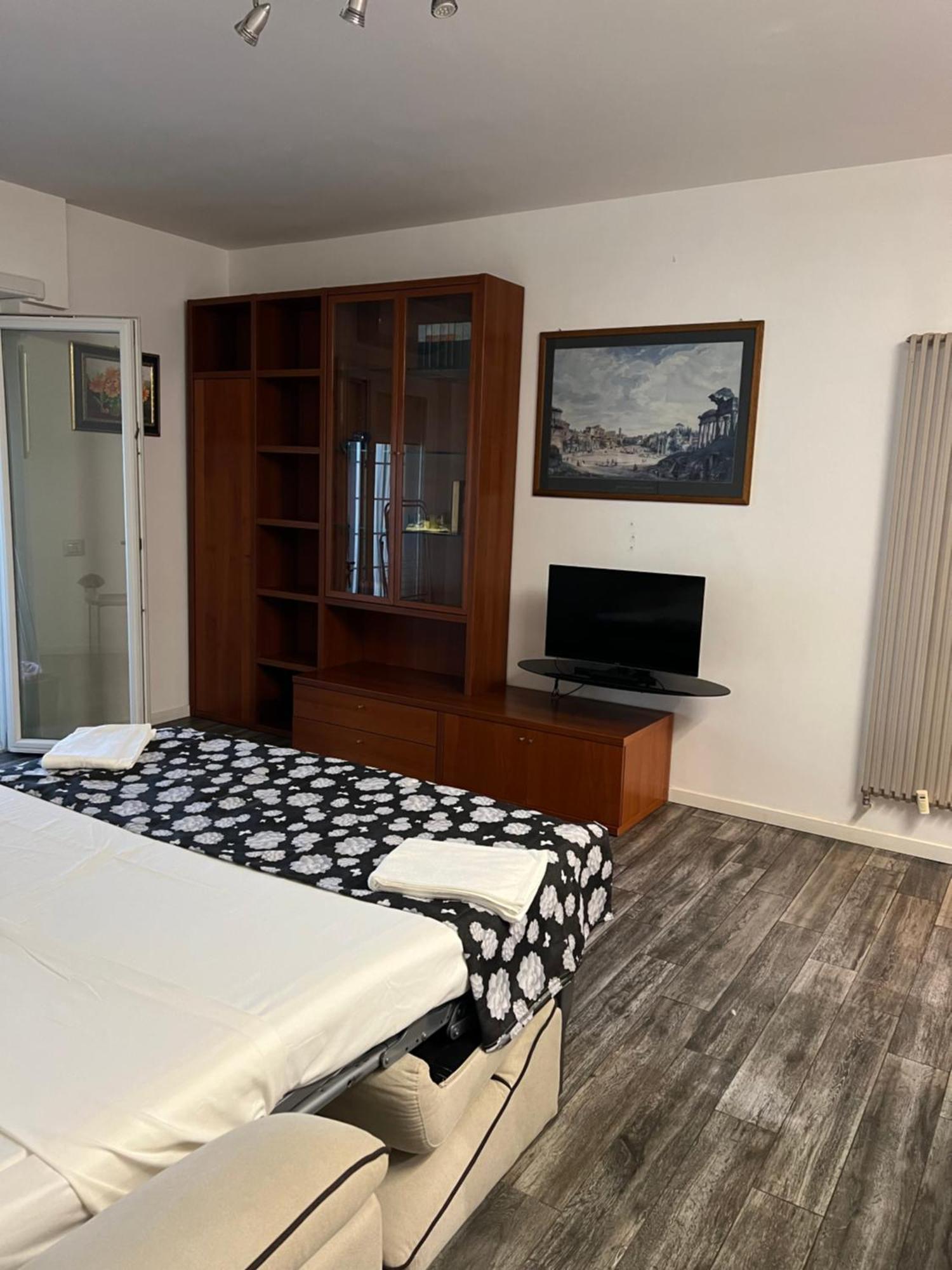 Appartamento Zona Torrino Rom Exteriör bild